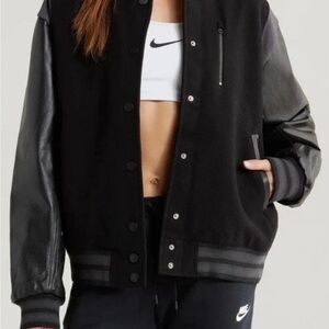 Nike Air NSW Oversized Destroyer Varsity Bomber Jacket FN3672-010 Women’s S